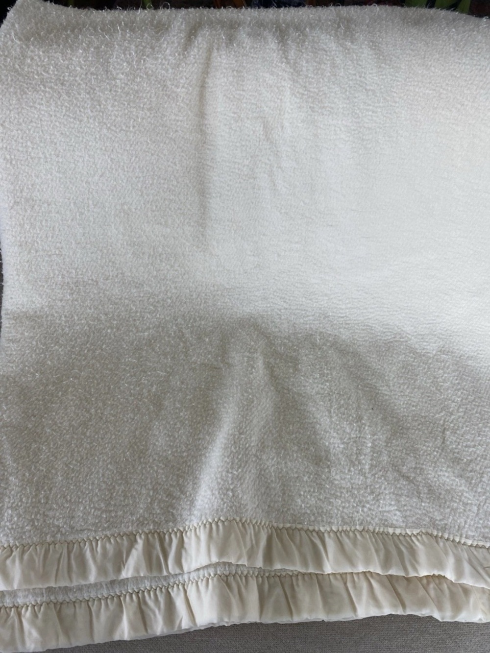 Vintage USA Made 86" x 76" Cream  3” Satin Trimmed Blanket  Acrylic